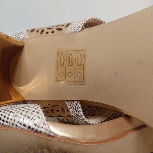 Ashro Open Toe Block Heel Booties Gold & Snake Print Sz 8.5 - Picture 3 of 13